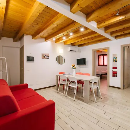 شقة Dimore - Residenza San Zeno فيرونا