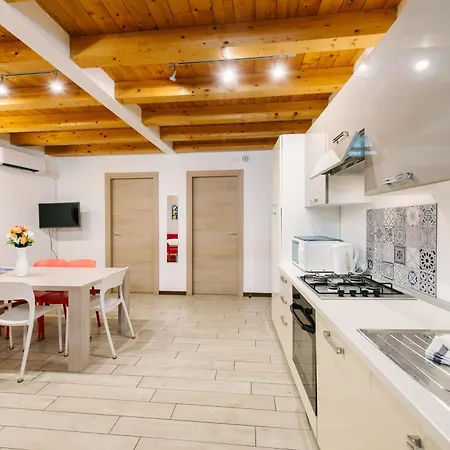 Dimore - Residenza San Zeno شقة