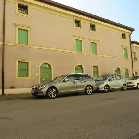 شقة Dimore - Residenza San Zeno فيرونا